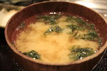 <p>มิโซะซุปชนิดข้น</p>