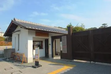 Gallery image