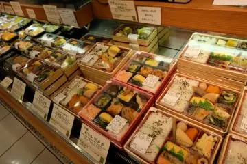 <p>มีอาหารหลากสไตล์ให้เลือกสรร</p>