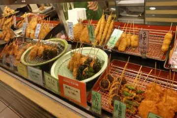 <p>ของทอดเสียบไม้</p>
