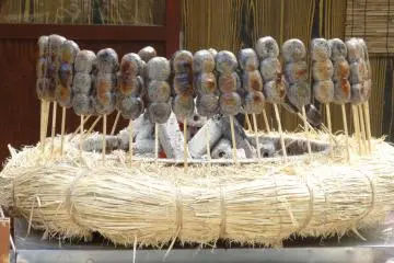 <p>ขนมดังโงะปิ้ง</p>