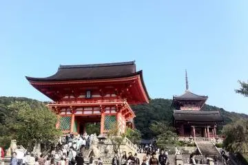 <p>The entrance to Kiyomizu Temple</p>