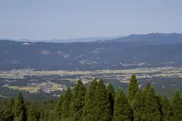 <p>View across the valley from the picnic area</p>