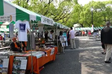 <p>ภายในงาน Earth Day Market</p>