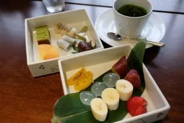 <p>ชะแว้บบบ เปิดออกมา งามมากๆ รสชาติก็ดีไม่แพ้ภายนอกเลย</p>
