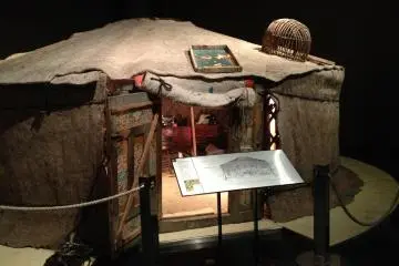 <p>Mongolian yurt</p>