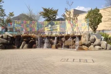 <p>The festive plaza</p>