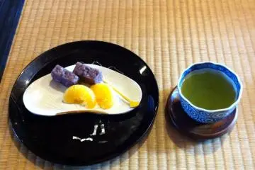 Dessert, fruit and tea
