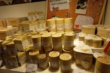 <p>ของใช้ เครื่องเขียน ของตกแต่งบ้านของที่นี้ เน้นดีไซต์โดนๆในราคาสบายกระเป๋า</p>