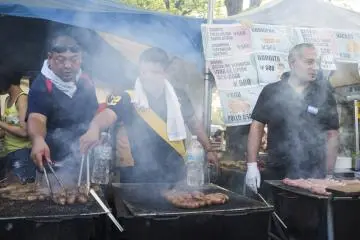 Smokin' meats and chorizos!