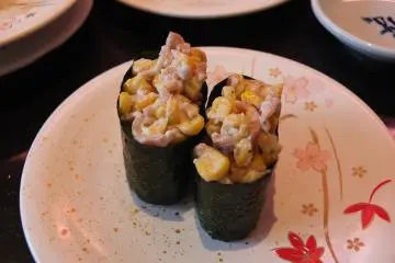 <p>ทูน่าและข้าวโพด</p>