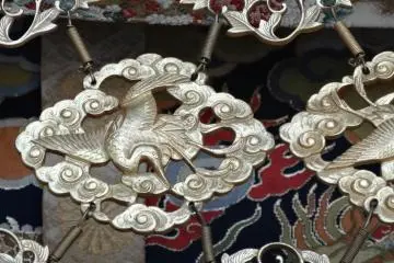 <p>รายละเอียดบนรถลาก</p>