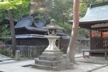 <p>ภายในบริเวณศาลเจ้า</p>