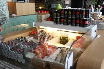 <p>Craft groceries</p>
