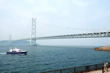 <p>Passing-by speed boat and the Great Akashi Strait Bridge (Pearl Bridge)</p>