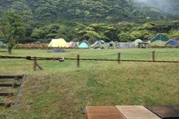 The campsite is well-equipped with a cookhouse and showers. (Photo: Alana Schramm)
