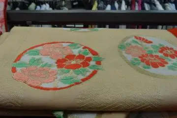 <p>ผ้าโอะบิ ผ้าคาดเอวกิโมโน</p>