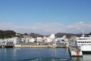 ลาก่อนเกาะใหญ่ เรากำลังล่องเรือออกไป
