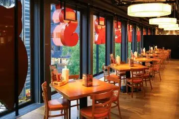 <p>Window seating available</p>