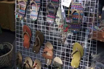 El festival de Okinawa está perfectamente organizado antes de la temporada de playa