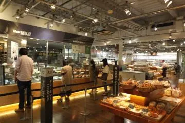 Gallery image