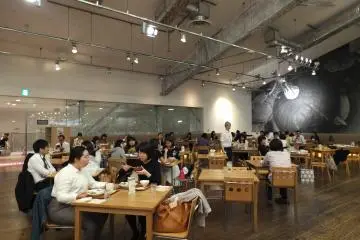 <p>บรรยากาศที่นั่งของร้าน</p>