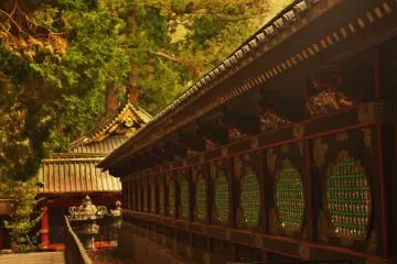 This is the Sukibei, the latticework fence that encloses the Haiden and Honden of the outer shrine.