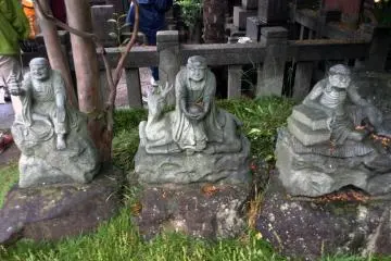 <p>A unique style of Buddhist statuary&nbsp;</p>