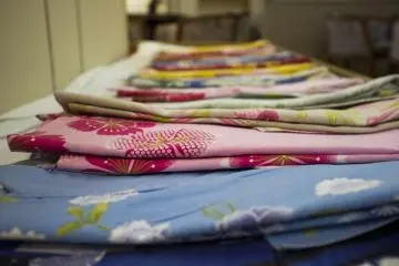 <p>Kimonos for ladies on rent</p>