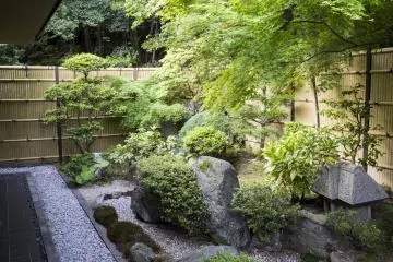 <p>View of the private garden of the largest Saikyotei room</p>