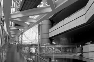 Glass bridge (Photo: Elena Voelzke)
