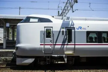 <p>The JR West 'Kounotori 16' Express train to Fukuchiyama.</p>