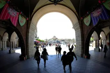 <p>The beautiful Italian style arches welcome you to the park, through them you can see some of the other parts of the park.</p>