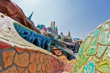 <p>The mermaid's cove is beautiful and colorful, you can look for Ariel and her friends here.</p>
