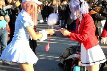 <p>The convention is a great time to network with other like-minded people and exchange personal information for future meetings.&nbsp;</p>