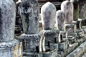 <p>Unique stones</p>