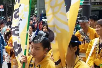 <p>This group tries a side street to navigate through the crowds.&nbsp;</p>