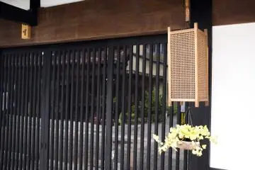 <p>One can identify a tansu shop in Echizen's&nbsp;tansu road through these displays hanging from the ceiling</p>