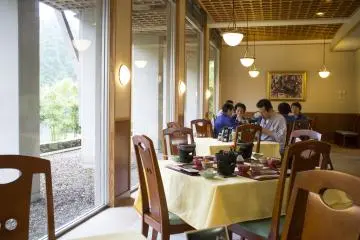ร้านอาหารหนึ่งเดียวภายในออนเซ็น สำหรับอาหารเช้าและค่ำ