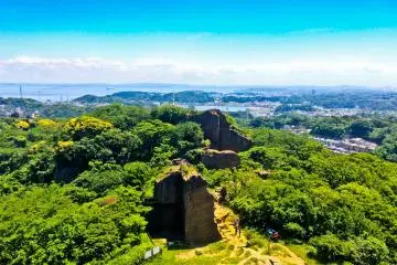 <p>View of Sagami Bay and rock climbing wall</p>