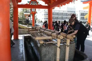 <p>ก่อนเข้าเป็นเยี่ยมชม ชำระร่างกายให้สะอาดซะก่อน</p>