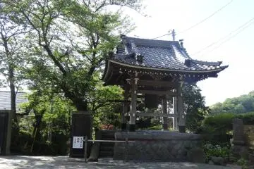 <p>ภายในวัด</p>