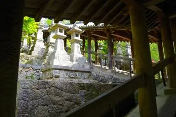 <p>Walking up the 399 stone steps to the main hall</p>