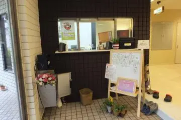 Gallery image