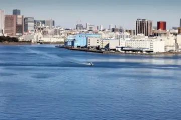 <p>This is the industrial area with the buildings all having access to the waterway to carry their wares by ships.&nbsp;</p>