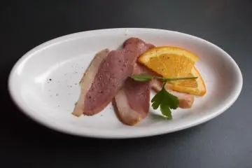 Smoked canard with orange sauce
