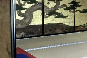 <p>A private tatami room with beautifully adorned sliding paper doors</p>