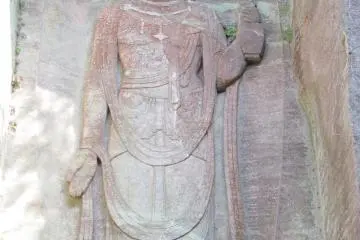 <p>Buddha's Kannon carved in the side of&nbsp;Nokogiriyama</p>