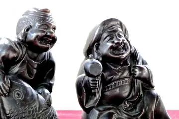 De petites statues 