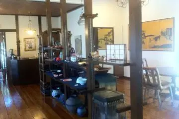 Country Ryokan meets Pottery Shop